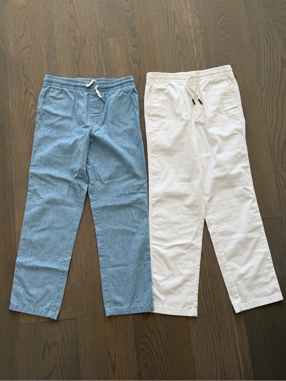 Vineyard vines Boys 2 pare of cotton pants. Size 10-12 years. New